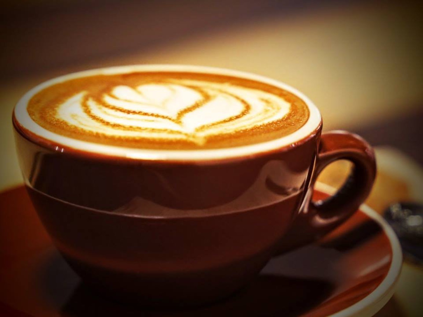 Cafรฉ con arte latte